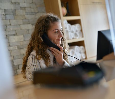 formation réceptionniste
